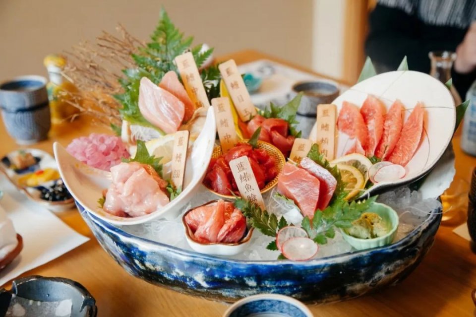 对同行的实力碾压人均250的顶级蓝鳍金枪鱼全鱼宴