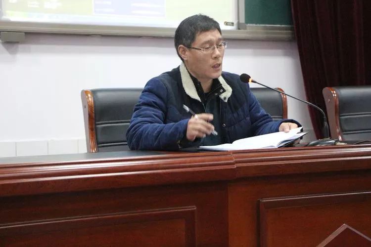 【章丘宁家埠中学】召开班主任管理工作论坛