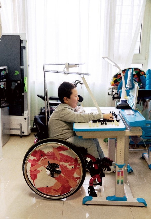 国际罕见病日关注脊髓性肌萎缩症sma患儿的真实生活