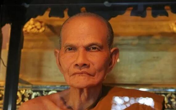 泰国九大圣僧介绍森林派创始人泰国阿赞曼