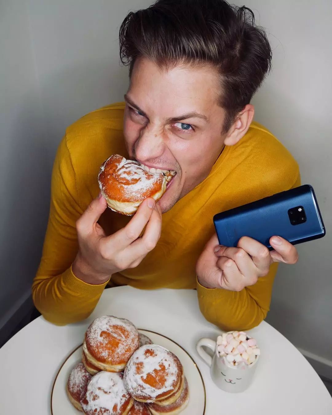 tyrabanks举办的超模大赛在全世界选出了哪些好看的男模