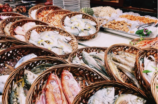 潮州“打冷”代表食物冻红蟹的美味史__凤凰网