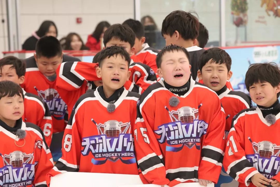《大冰小将》催泪收官展冰雪体育精神!易烊千玺,雷佳音带队终极赛大胜