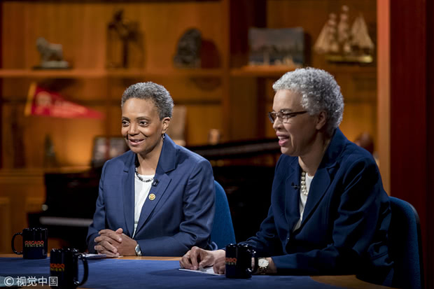 洛丽莱特福特(lori lightfoot:芝加哥首位非裔同性恋