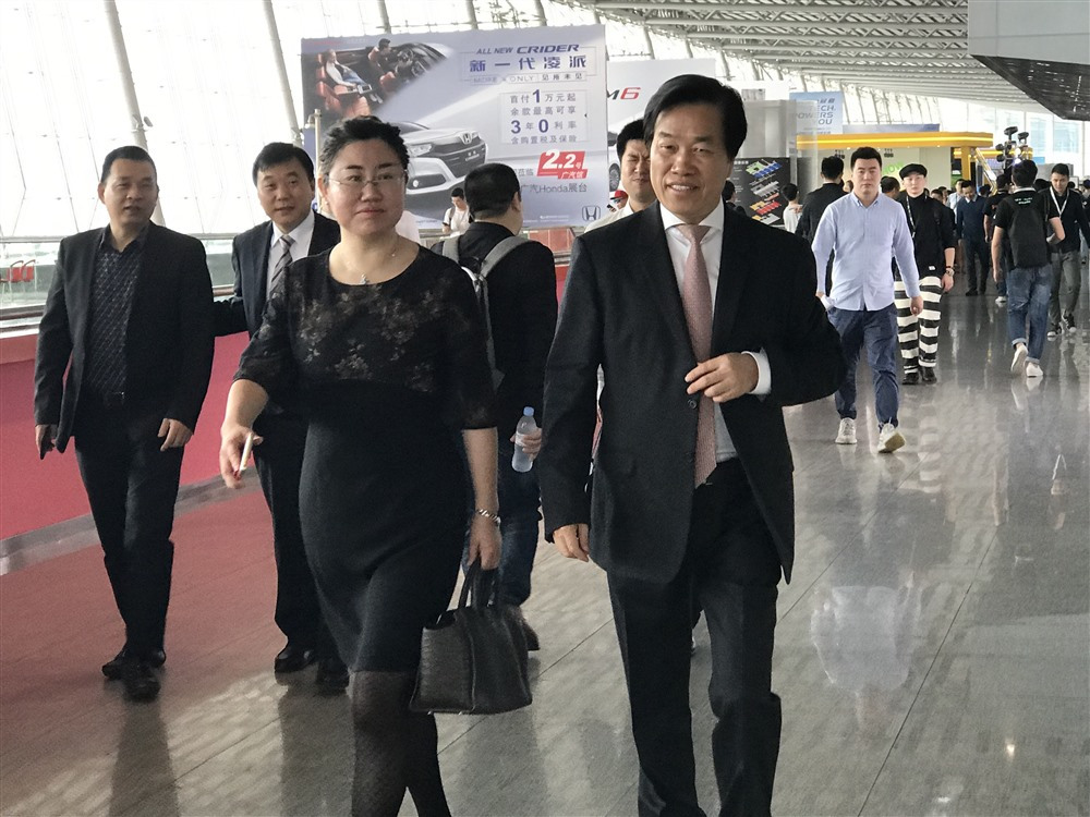 华晨集团 | 留给阎秉哲的时间,只有四年