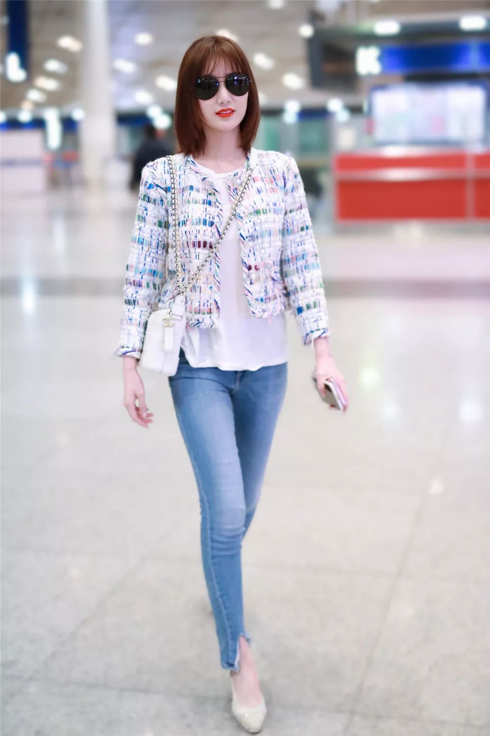 毛晓彤换上春装163cm身高把内搭穿成五五分没想到显得腿更长