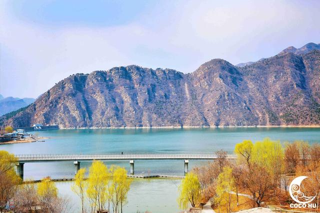 草长莺飞的人间四月天,燕山脚下翠绿的大华山,西峪水库的碧水荡漾;在