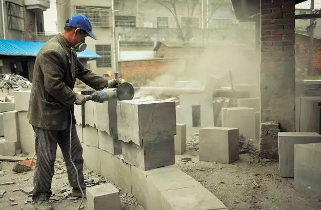 在石材厂待久了就