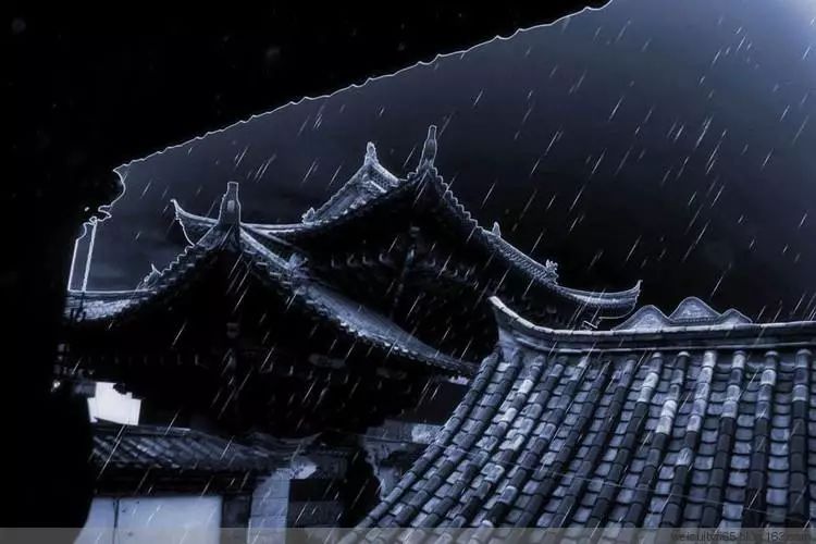 心中豪情今犹在,入世方知还年少.夜半听雨思无眠,梦里辗转望远志.