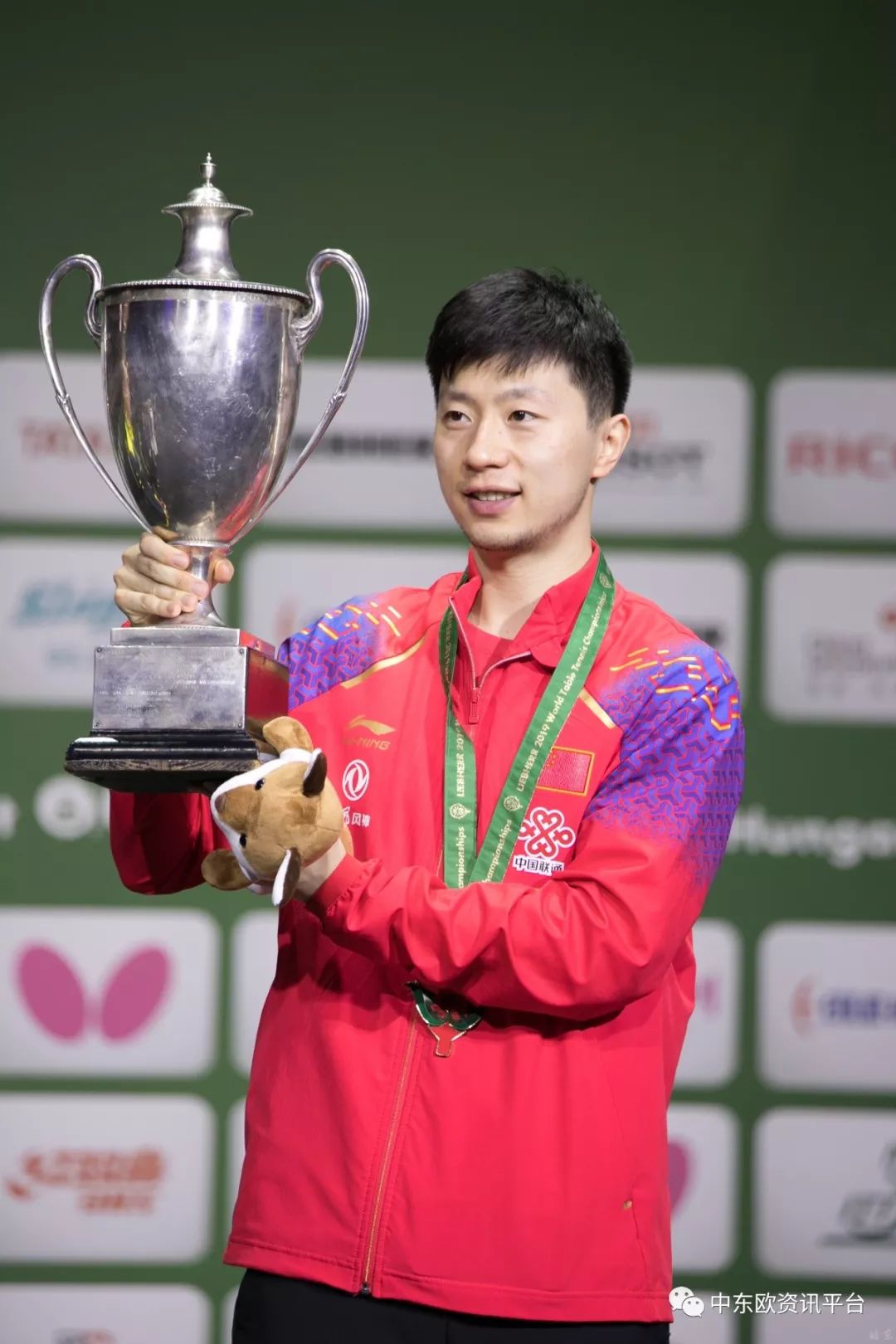 中国队包揽五项2019年世界乒乓球锦标赛冠军刘诗雯圆十年之梦马龙创造