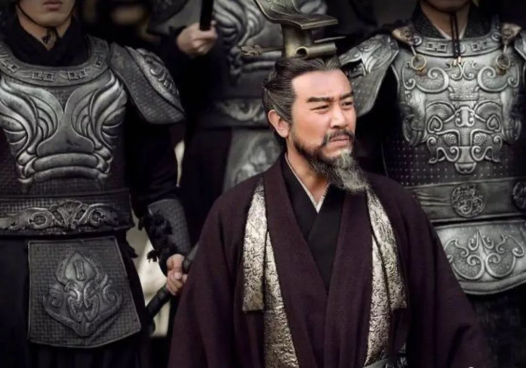 第三件事就是定下曹操的世子之位,三国的电视剧太对了,对于曹植和曹丕