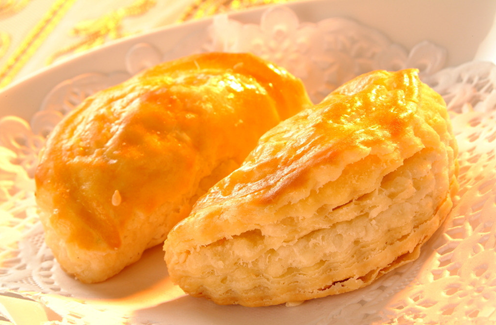 芝士榴莲饼里的芝士也绝不含糊 可不是什么没听过的边角料哟 奶香扑鼻