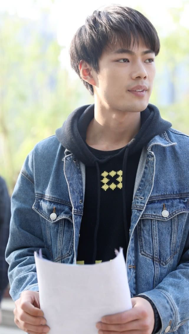 影视新星演员黄超不断尝鲜挑战自我