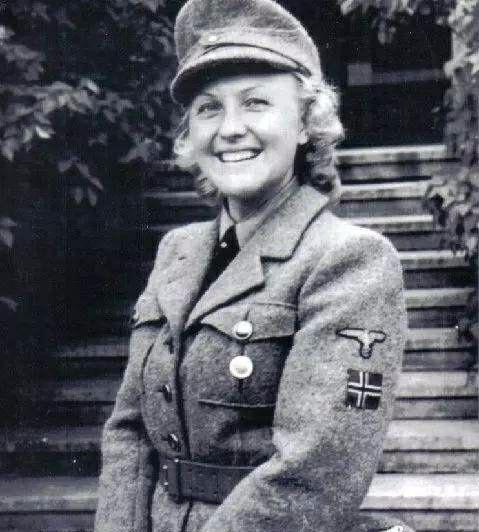 二战德国女兵服装图片