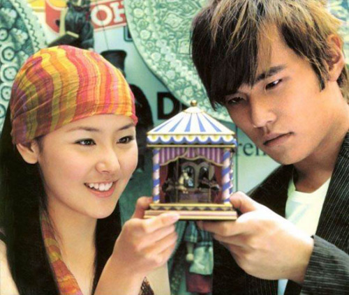周杰伦早期五大情歌MV女主,排榜首的居然是日本人,曾恺玹最漂亮__凤凰网
