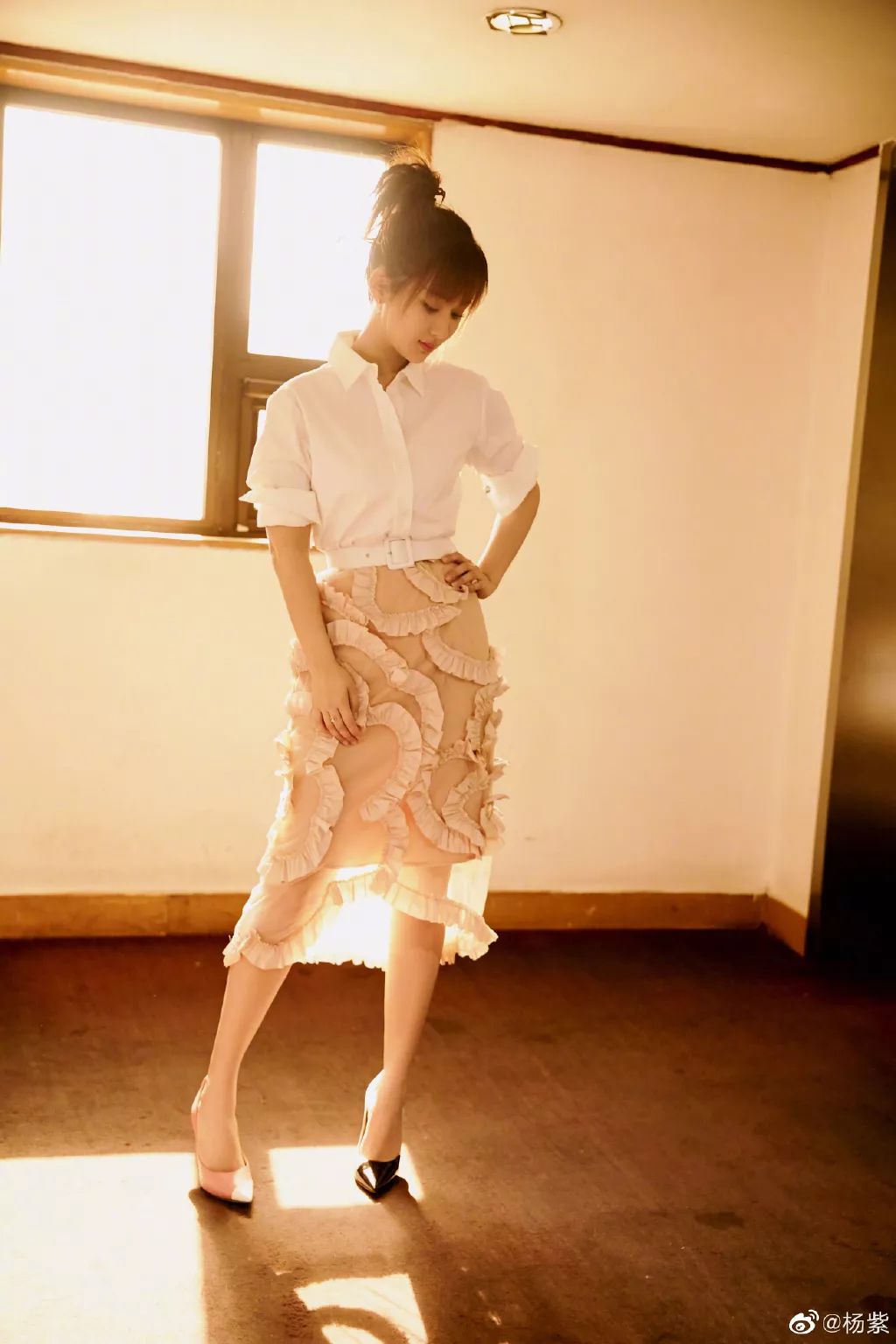 杨紫深夜发文秒删引猜忌失落也好意难平也罢她都是无可否认的新生代