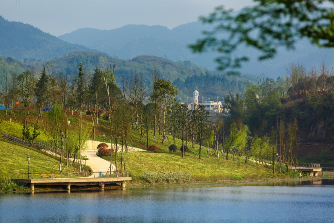 67(御临河实拍)注重绿色发展,龙兴生态资源再升级缙云山,中梁山