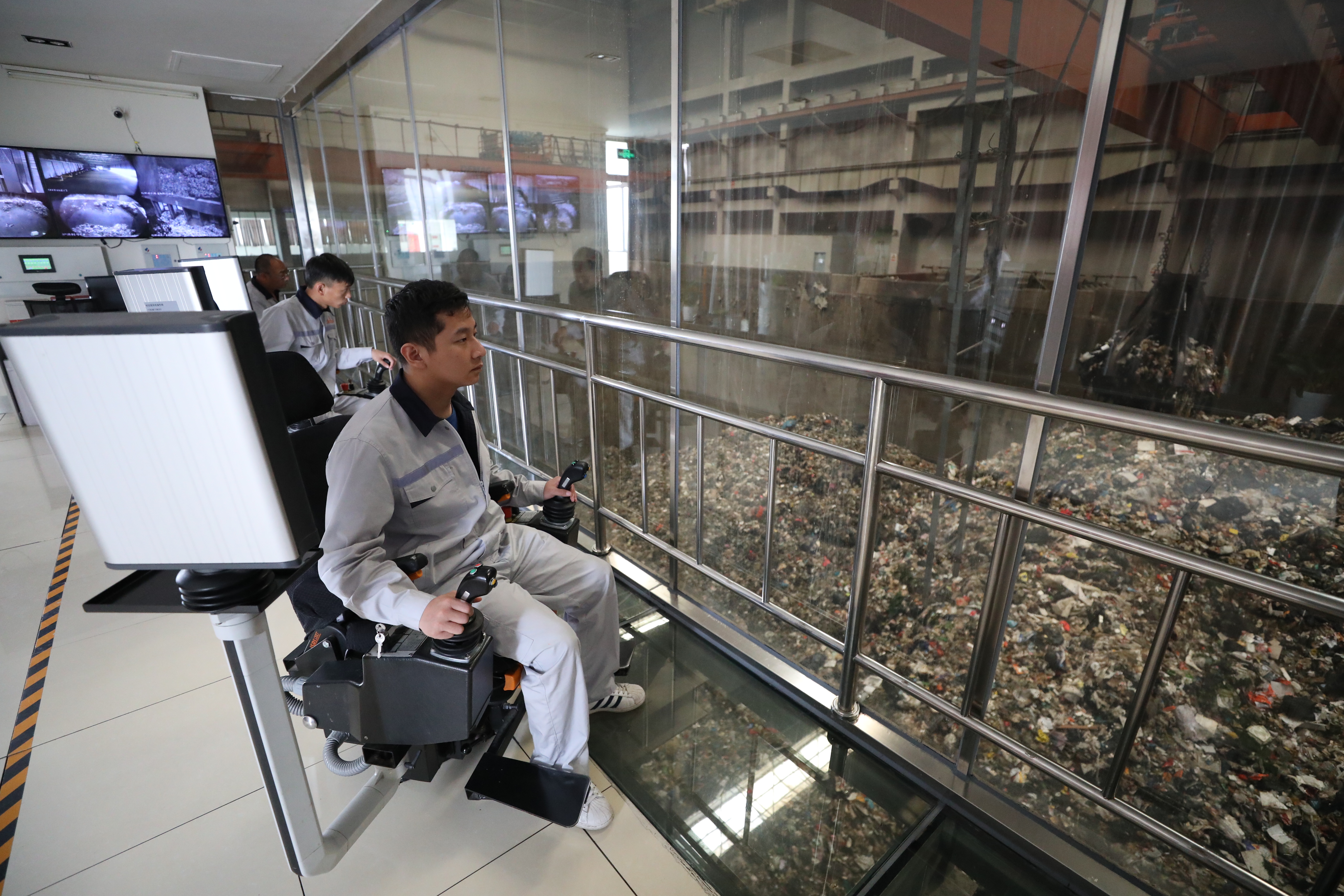 生活垃圾焚烧发电22亿度可供50万户居民用电一年