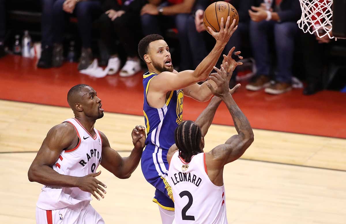 勇士和猛龙g6最后9.8秒,为什么科尔让库里去投3分,而不是2分?__凤凰网