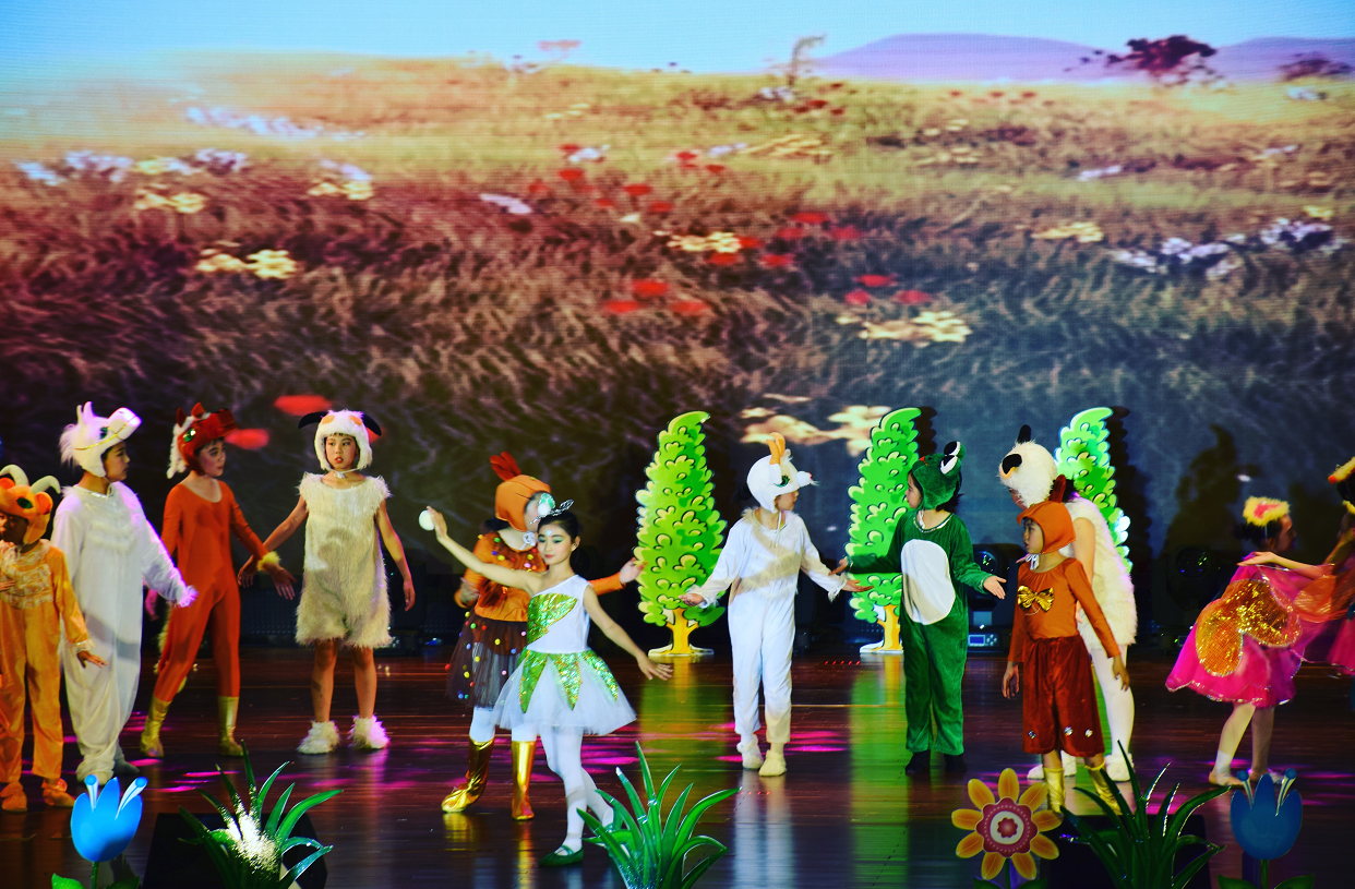 大型原创儿童舞台剧蒲公英的旅行百场儿童剧公益演出带来精神艺术盛宴