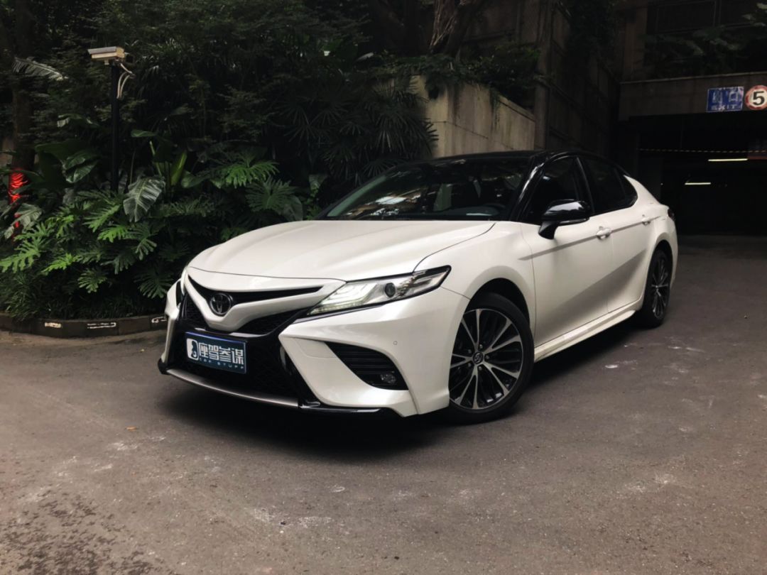 长测全新丰田凯美瑞20s锋尚版跑街利器还是奶爸必备