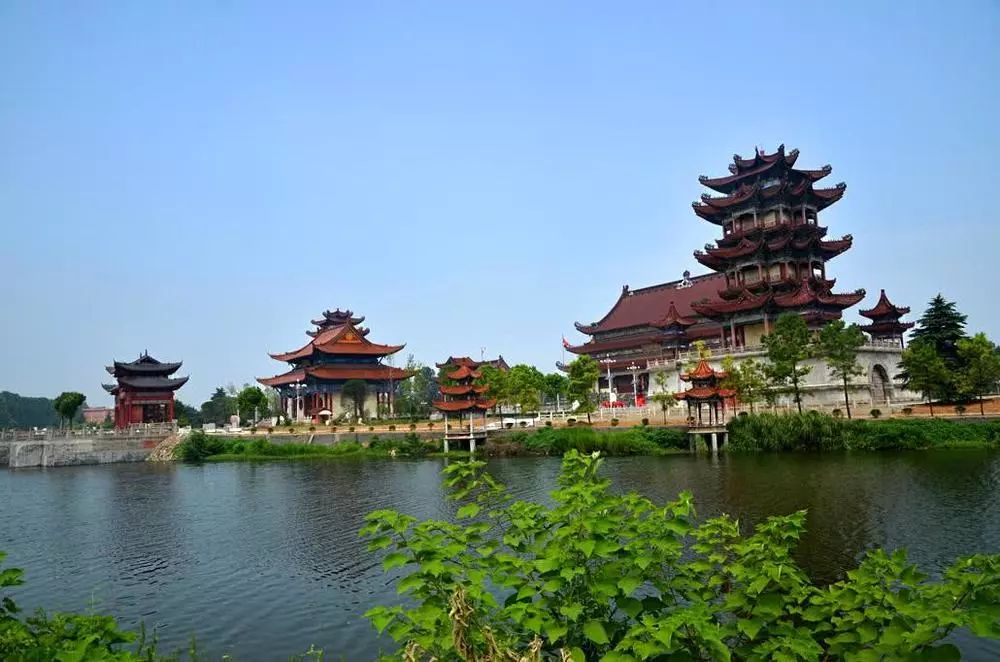 亚洲最大的寺庙,占地面积500多亩,名字带"南海"位置在河南