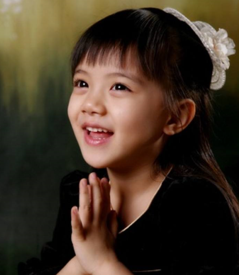 她是00后童星年仅14岁长出初恋脸弟弟的颜值却比她还要高