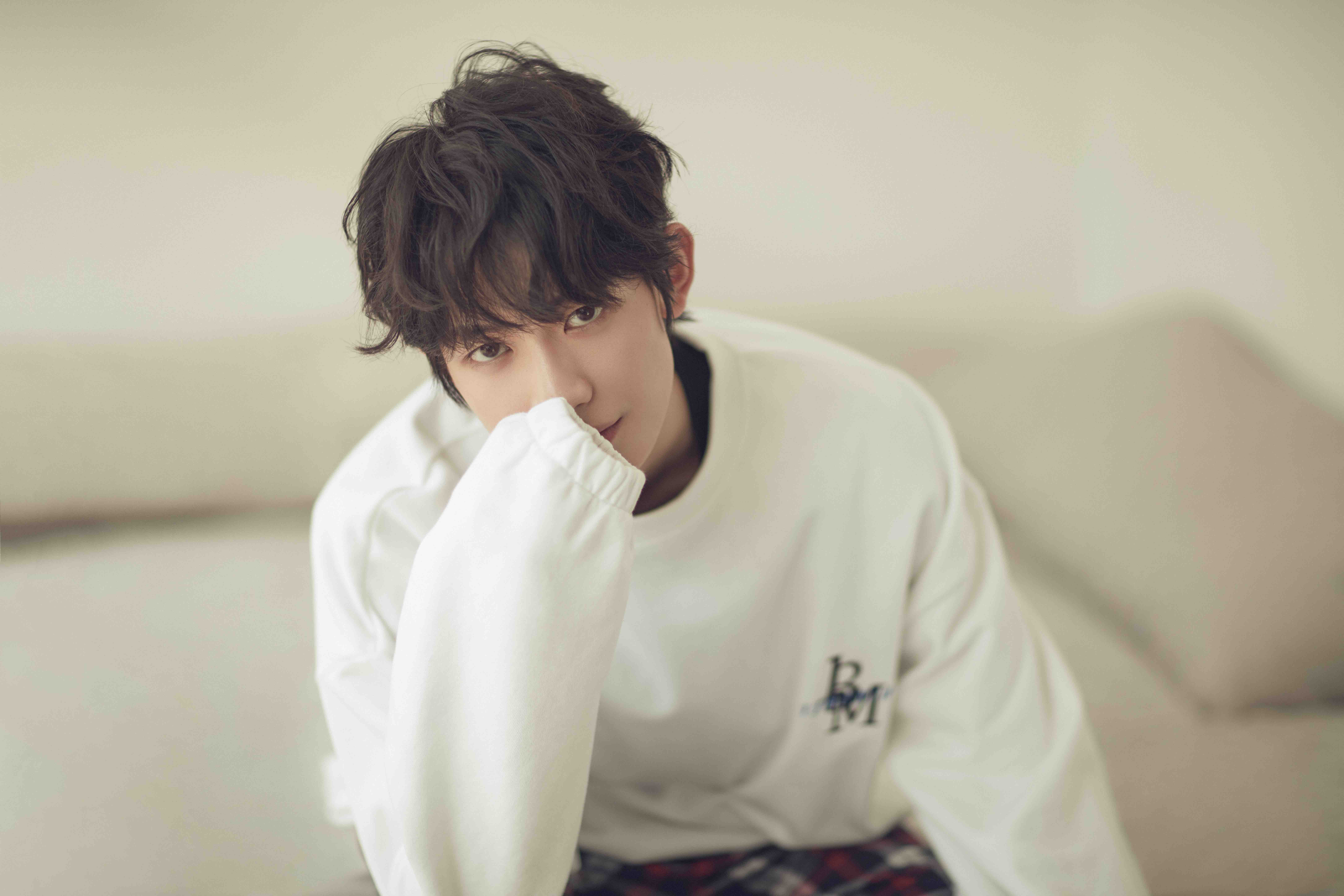 王一钧治愈系写真女朋友视角直击人心