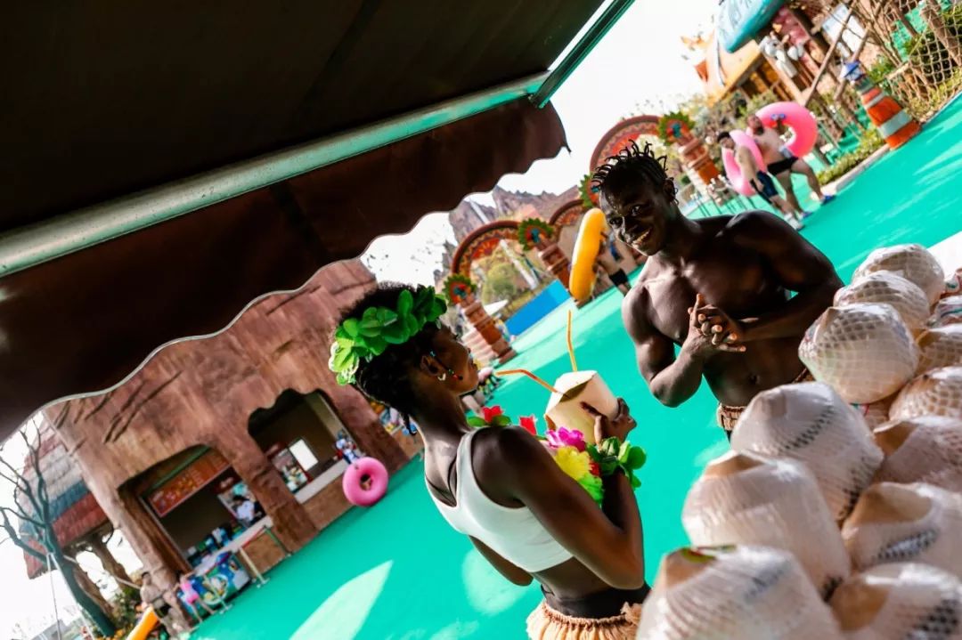 揭秘凌晨两点的苏州湾梦幻水世界:只为游客明天有更好的游玩体验