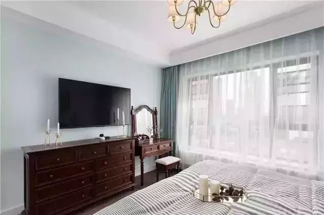 126㎡美式四居室，浅蓝色和白色为基调，舒适又大气