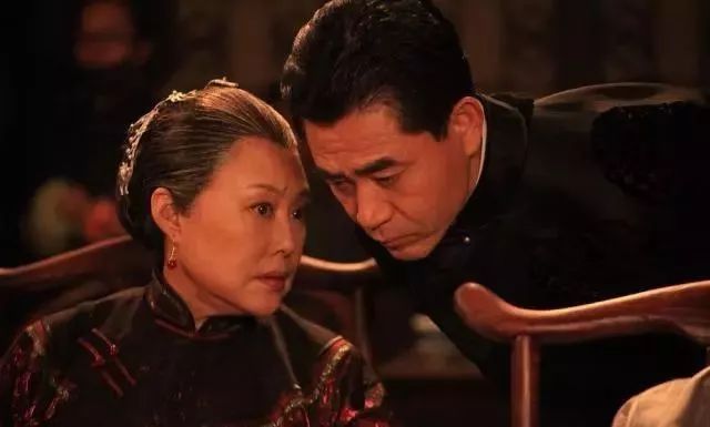 大宅门第二部,主人公依然是白景琦.这段历史是从抗战一直到1966年.