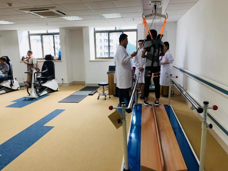 上海第一康复医院控江院区正式启用用虚拟技术增强现实康复训练就像打