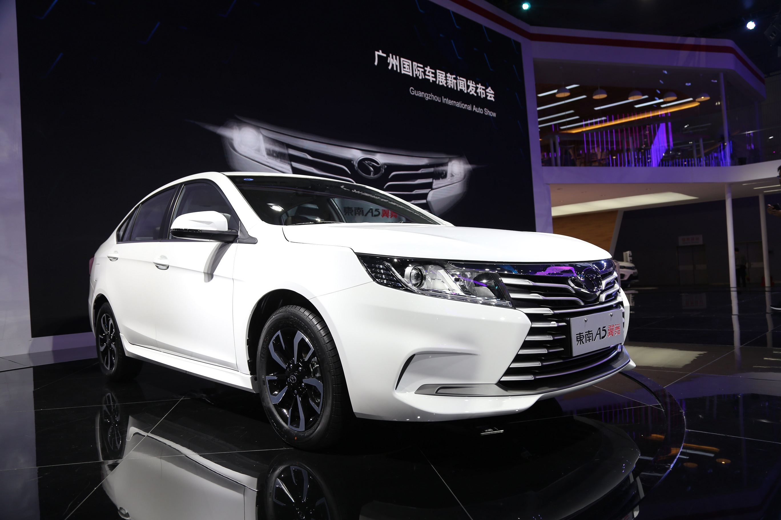 【暴走汽车】全新a5翼舞广州车展上市,五万级高品质家轿就选它