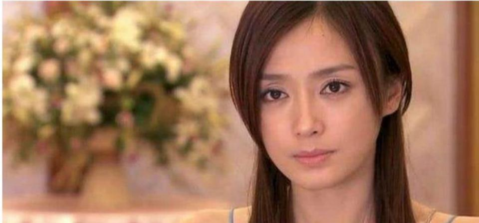 秦岚重新走进观众荧幕,张柏芝张静初却好牌乱打