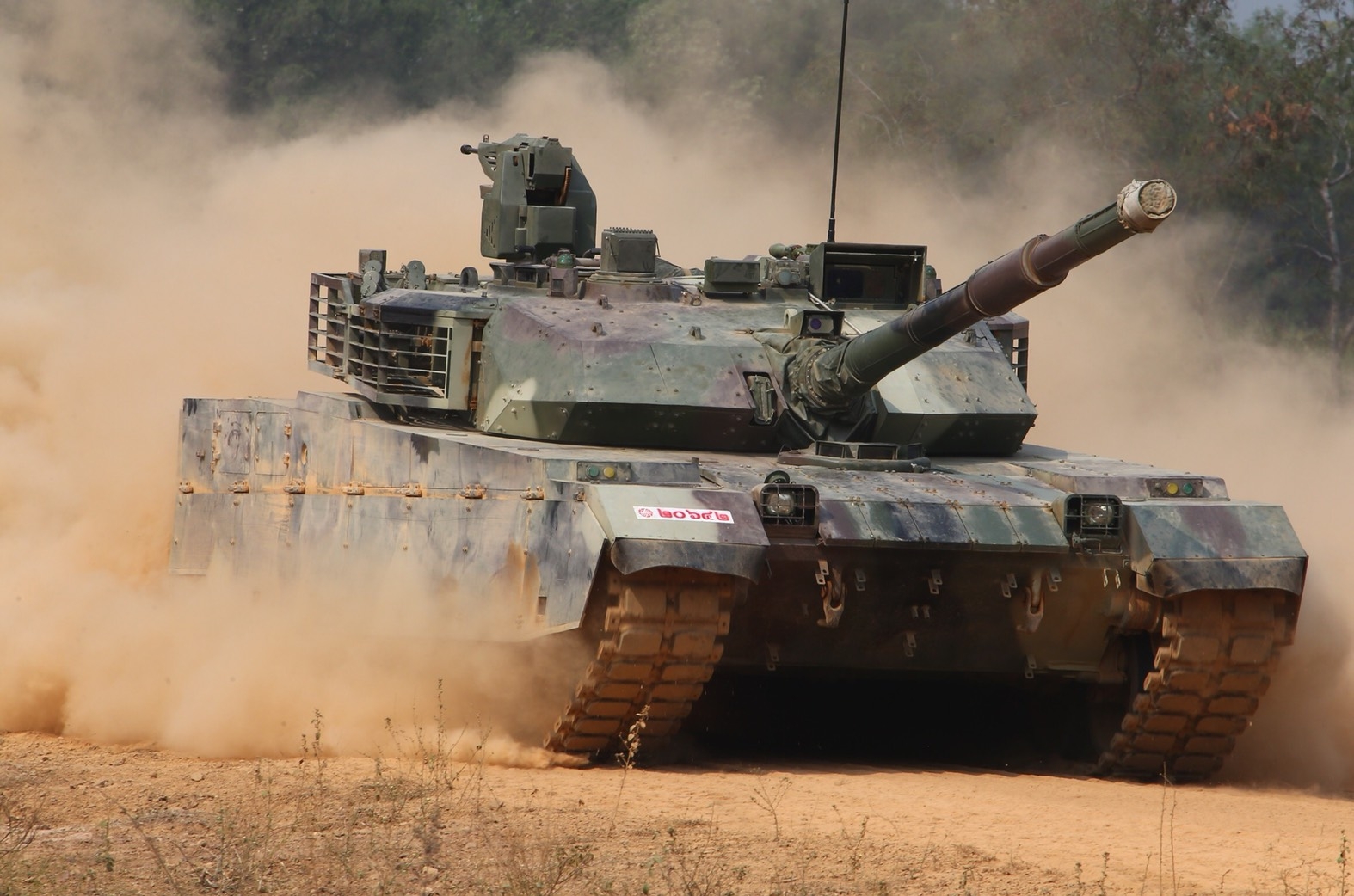 巴基斯坦专家称中国vt4坦克被选中 或采购几百辆