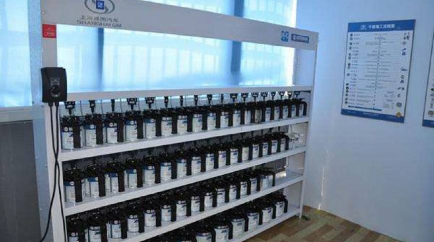 还在听4s店"忽悠"什么电脑调漆吗?老师傅说出其中的秘密__凤凰网