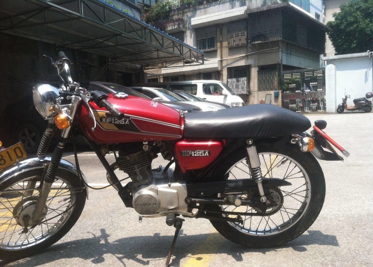 40年前,汽车行业还没这么发达,人们生活质量还没这么高的时候,摩托车