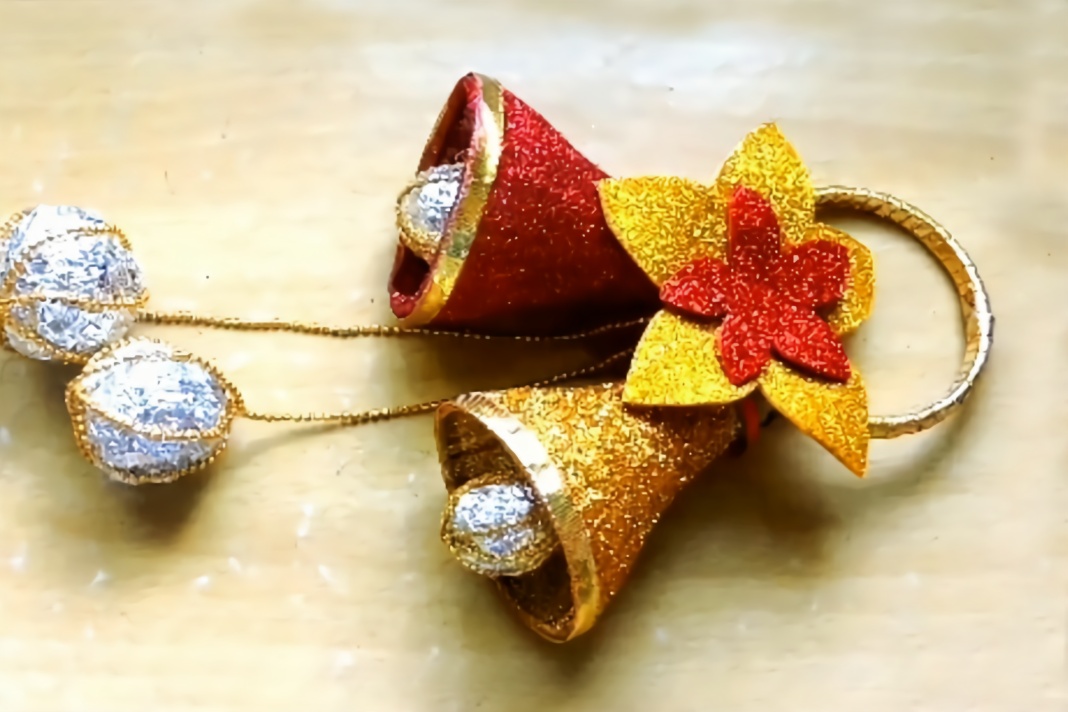 塑料瓶别扔了,教你做一个漂亮的圣诞铃铛,手工教程!