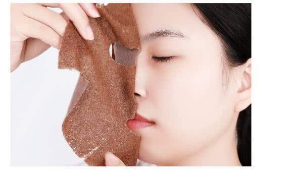 25ml*5 ￥90采用日本384全球最薄膜布,蕴含超小分子玻尿酸,比普通