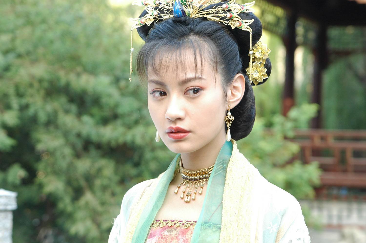 江玉燕绝对是一个蛇蝎美人心狠手辣《小鱼儿与花无缺》是一部很经典的