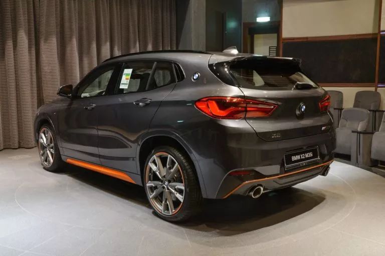 来自阿布扎比的矿石灰x2低调中透着一丝狂野的气息