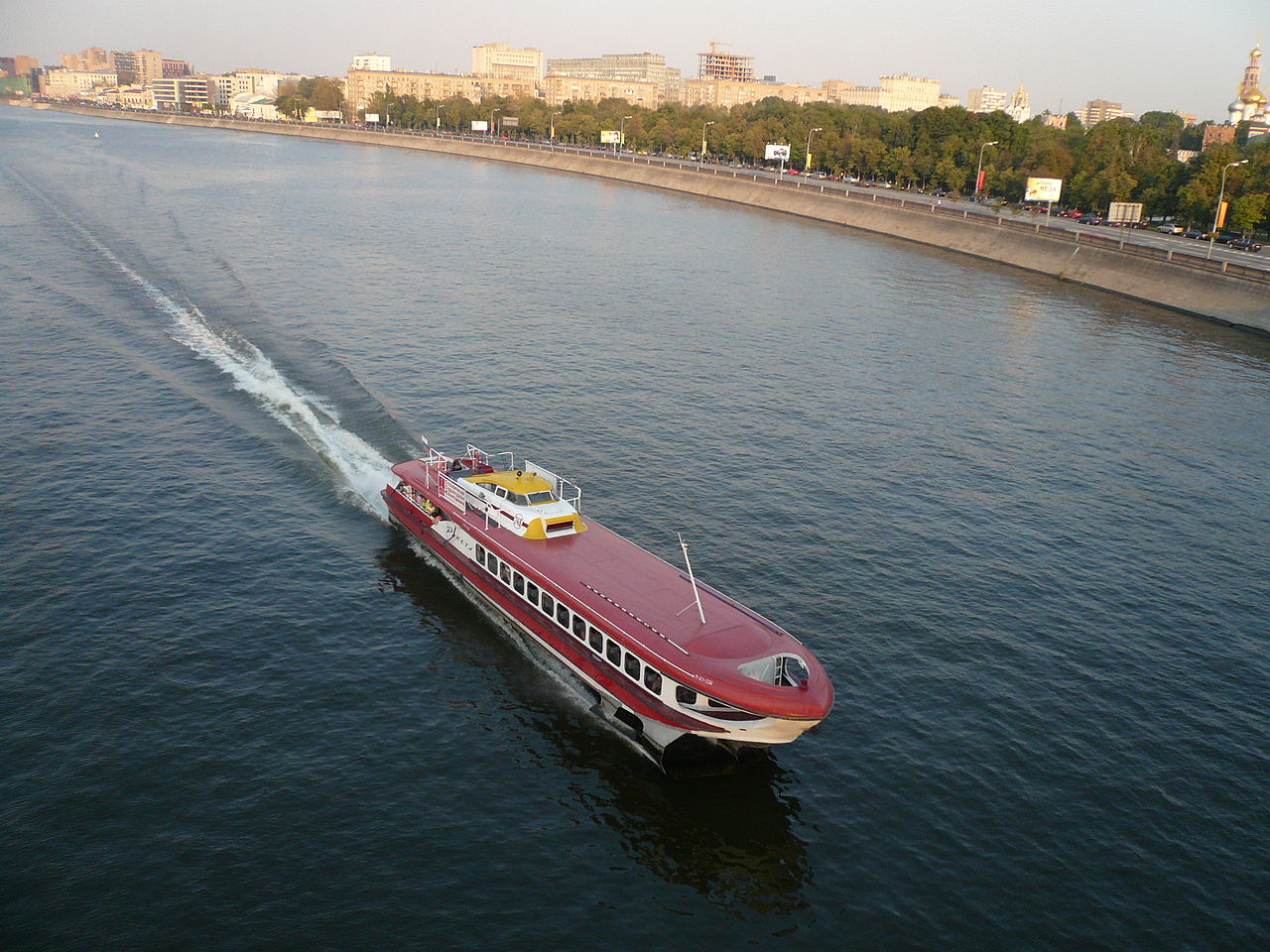 插翅难飞的水翼船