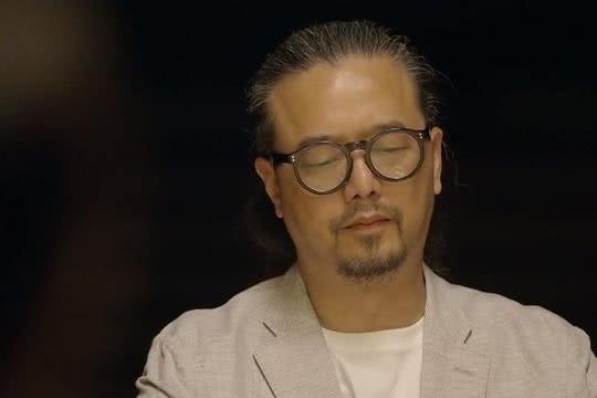 张锦程与张延结婚15年了,低调恩爱,鲜少秀恩爱,却在生活中互相珍惜,能