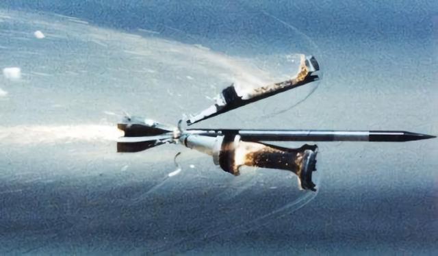 中国这款炮弹实力打脸:性能更强还特便宜