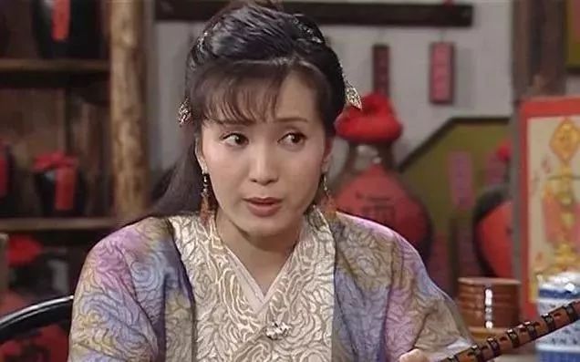 演了去年大火的《娘道》在剧中饰演瑛娘的嫂子段金花.