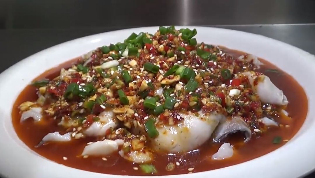 大厨教你口水鱼的正确做法,麻辣鲜香特解馋,营养又美味!