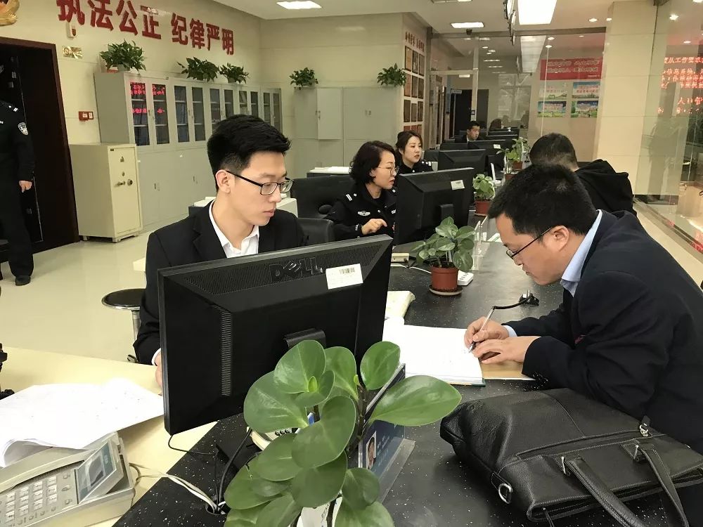 只要派出所审核完成,就直接打印《准予迁入证明》,申请人持准迁证前往