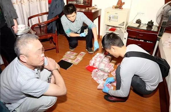 起底海南昌江"土皇帝"黄鸿发:手下数百人涉黑,敛财15亿