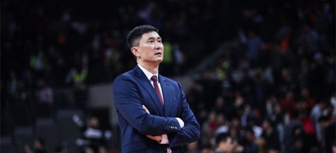 广东战江苏赛前,杜锋将获颁"最佳教练员"奖杯