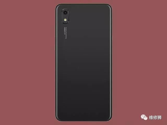 这款手机就是海信小海豚3,知道这款手机的人应该少之又少,甚至知道